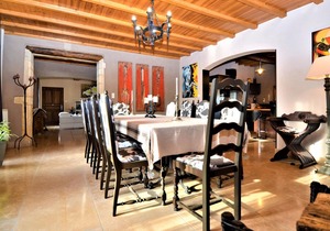 6 bedroom accommodation in Vallabregues