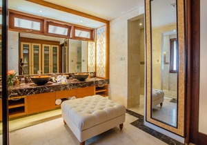 Absolute 1 Bedroom Beach Front Villa in Pabean Beach;