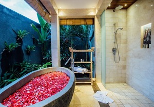 Absolute 3 Bedroom Beach Front Villa in Pabean Beach;