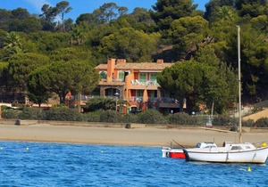 APARTMENT T2 * 4 p 10m from the BEACH with SEA VIEW & HEATED SWIMMING POOL (6)