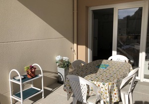Appartement Pour 2+2 Personnes Avec Terrasse et Piscine