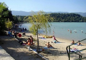 Charming holiday home with private pool in the Luberon Nature Park, Lacoste