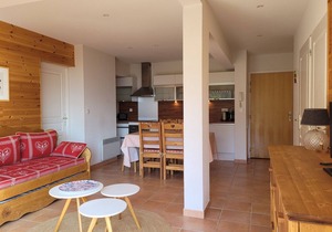 Charming renovated 2-room cabin with terrace and parking, Pra-Loup