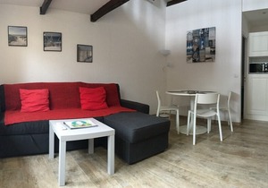 Direct access to the sea, waterfront, air-conditioned, terrace, free parking