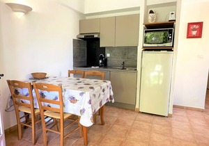 F2 - Air-conditioned apartment for 2 to 4 people
