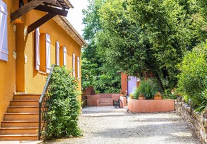 F2 - Air-conditioned apartment for 2 to 4 people