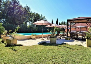 Family friendly vacation home in Vaucluse between Montélimar and Avignon.