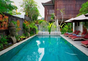 Freddies Villas Ubud – Deluxe Room #07
