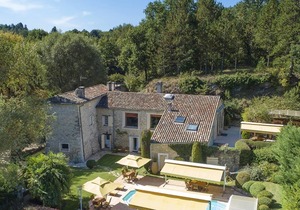 Homerez - Apartment for 4 pers. with shared pool in Forcalquier