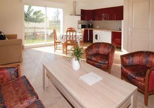 Lovely home in Le Sambuc