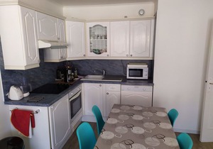 Nice flat 5min from the BEACH