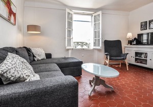 Pretty village house with Provençal charm halfway between Fayence (20 km) and Draguignan (18 km).