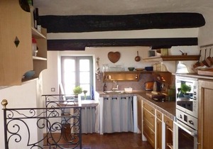 Provencal Village House In Saignon, Provençe, South Of France