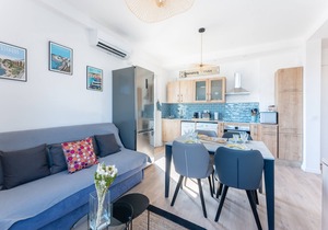 ROCCA BIANCA - Sur la roche face à la mer et la bonne mère