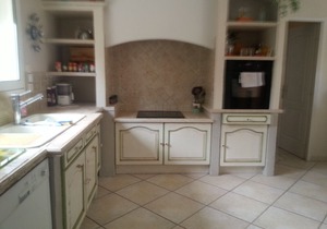 VILLA WITH POOL (10 minutes from Avignon: 15 minutes from Pont-du-Gard!)