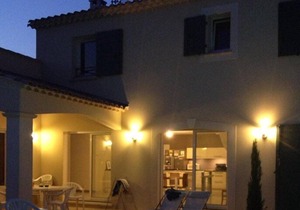 VILLA WITH POOL CLOSE TO AVIGNON