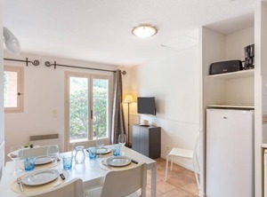 Persons | Cavaliere Beach