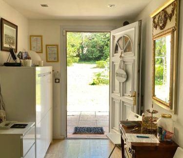 Aix-en-Provence Bed & Breakfast | 100 m² Bed and breakfast ∙ 3 bedrooms ∙ 6 guests