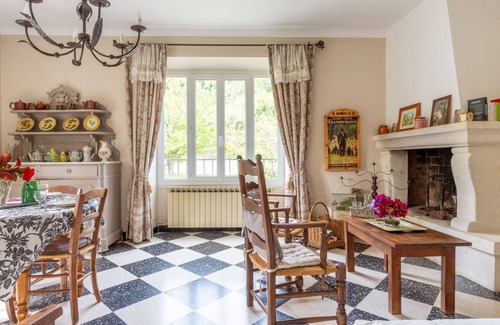 Menerbes House | 100 m² House ∙ 1 bedroom ∙ 4 guests