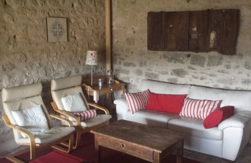 Cadenet House | 100 m² House ∙ 2 bedrooms ∙ 4 guests