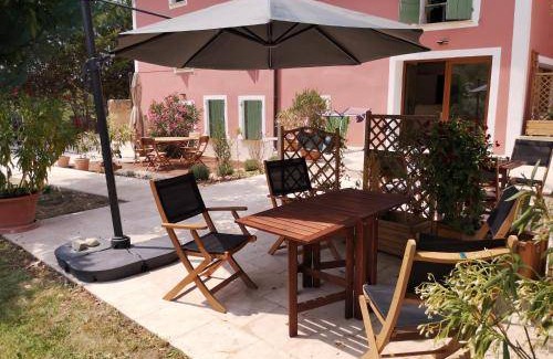 Mormoiron Apartment | 100 m² Serviced apartment ∙ 3 bedrooms ∙ 6 guests