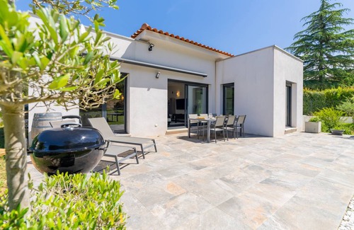 Roquefort-la-Bedoule House | 102 m² House ∙ 3 bedrooms ∙ 6 guests