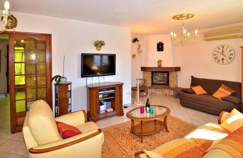 Orange House | 104 m² Maisonette ∙ 3 bedrooms ∙ 8 guests