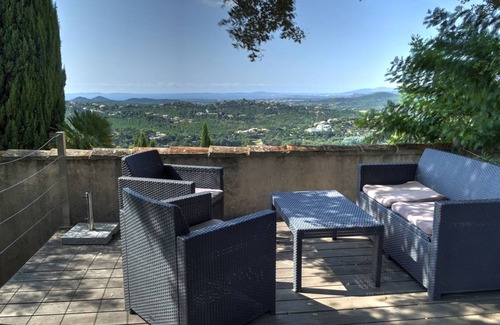La Londe-les-Maures House | 110 m² House ∙ 3 bedrooms ∙ 8 guests