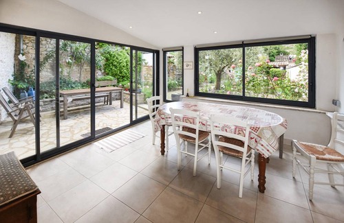 Villes-sur-Auzon House | 110 m² House ∙ 2 bedrooms ∙ 4 guests