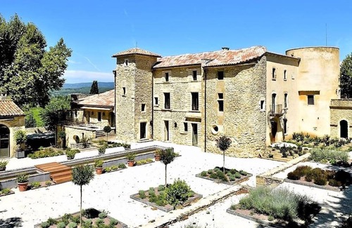 Bonnieux Villa | 1100 m² Villa ∙ 8 bedrooms ∙ 15 guests
