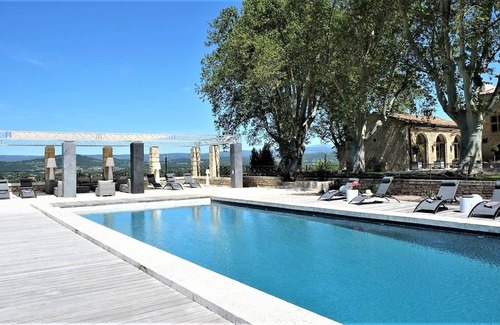 Bonnieux Villa | 1100 m² Villa ∙ 8 bedrooms ∙ 15 guests
