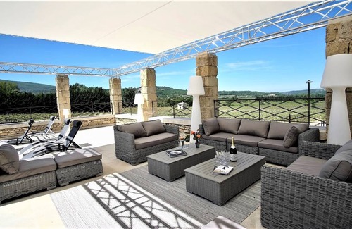 Bonnieux Villa | 1100 m² Villa ∙ 8 bedrooms ∙ 15 guests
