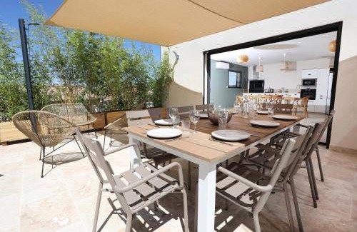 Vers-Pont-du-Gard Resort | 112 m² Resort ∙ 4 bedrooms ∙ 8 guests