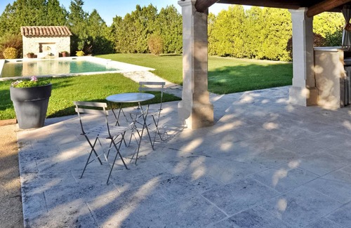 L'Isle-sur-la-Sorgue House | 120 m² Farmhouse ∙ 3 bedrooms ∙ 6 guests