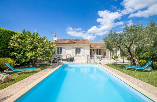Maillane House | 120 m² House ∙ 3 bedrooms ∙ 6 guests