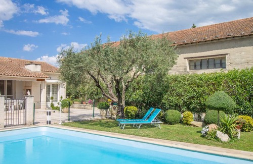 Maillane House | 120 m² House ∙ 3 bedrooms ∙ 6 guests