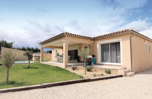 Monteux House | 120 m² House ∙ 3 bedrooms ∙ 6 guests