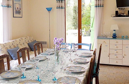 Ceyreste House | 135 m² House ∙ 4 bedrooms ∙ 8 guests