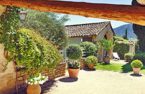 Robion House | 139 m² House ∙ 3 bedrooms ∙ 5 guests