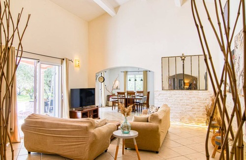 Callas House | 140 m² House ∙ 1 bedroom ∙ 6 guests
