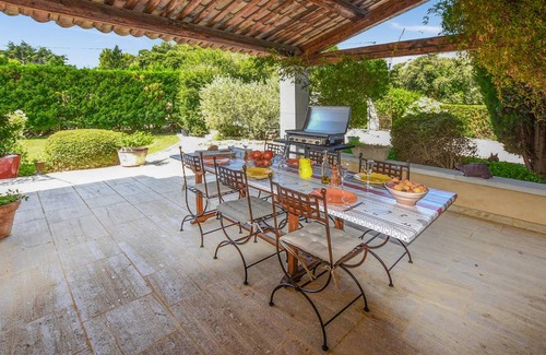 Rochefort-du-Gard House | 150 m² House ∙ 3 bedrooms ∙ 6 guests