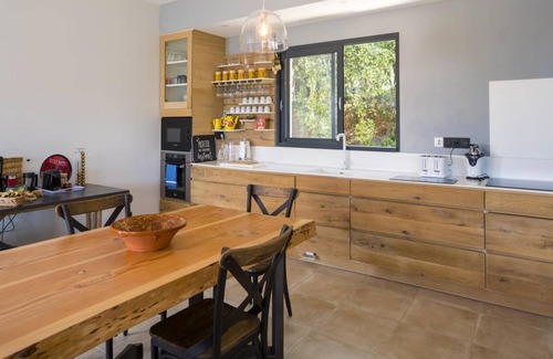 Beaumes-de-Venise Villa | 154 m² Villa ∙ 4 bedrooms ∙ 8 guests