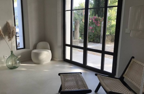 Sablet House | 160 m² House ∙ 4 bedrooms ∙ 8 guests