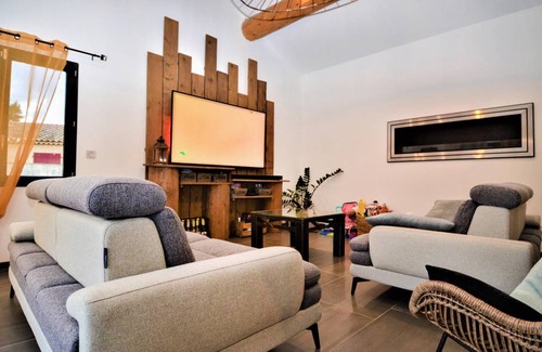 Beaucaire House | 160 m² Maisonette ∙ 4 bedrooms ∙ 8 guests
