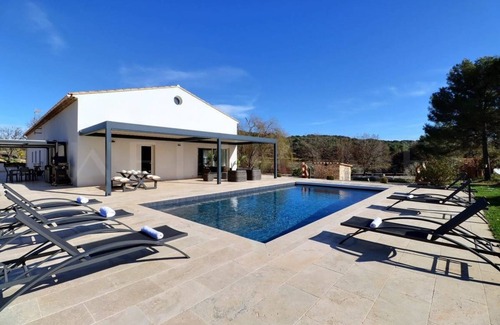 Saint-Cannat House | 170 m² Farmhouse ∙ 3 bedrooms ∙ 6 guests