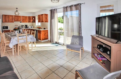 Rochefort-du-Gard House | 180 m² House ∙ 6 bedrooms ∙ 13 guests