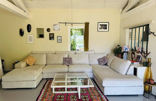 Robion House | 180 m² House ∙ 3 bedrooms ∙ 6 guests