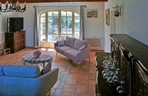 St.-Remy-de-Provence House | 190 m² House ∙ 5 bedrooms ∙ 10 guests