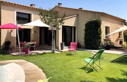 Rognonas House | 190 m² House ∙ 3 bedrooms ∙ 6 guests