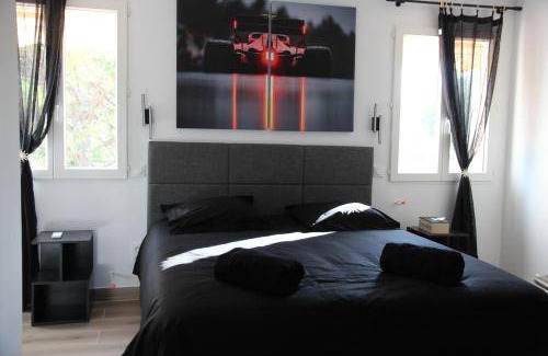 Cuges-les-Pins Bed & Breakfast | 20 m² Bed and breakfast ∙ 2 guests